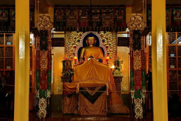 Sightseeing – Enjoy The Exotic Beauty